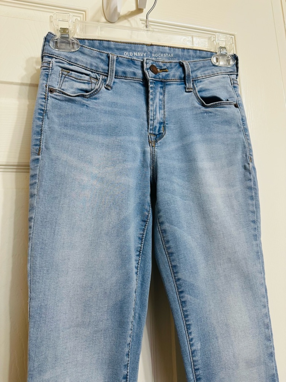Old Navy Light Blue Skinny Jeans 0 💙 - Picture 2 of 11